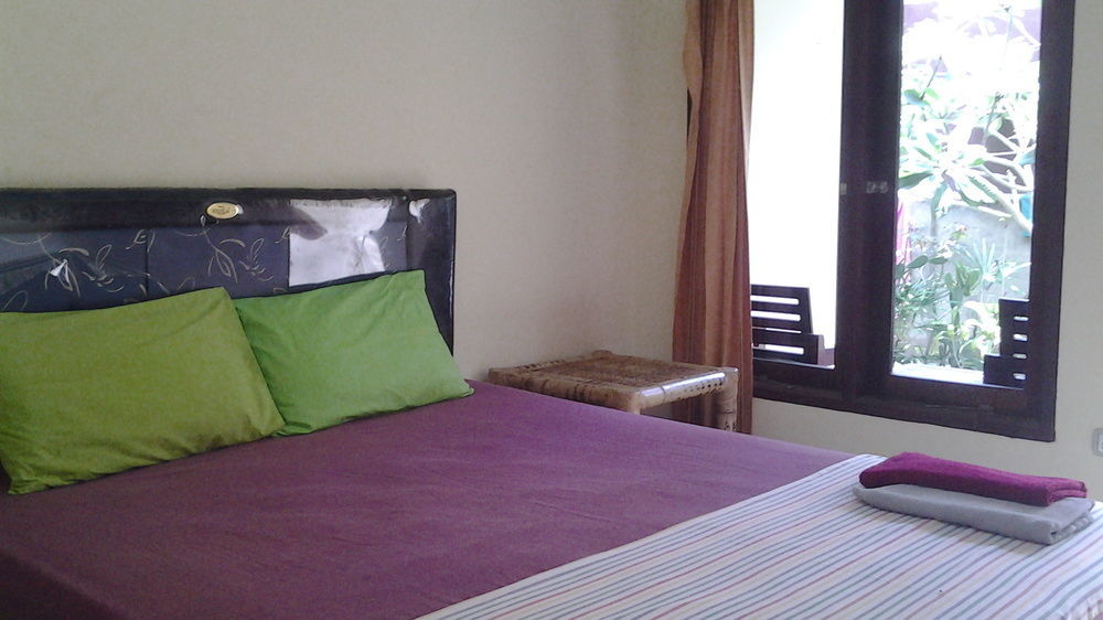 Family Garden Homestay Mangsit Kültér fotó
