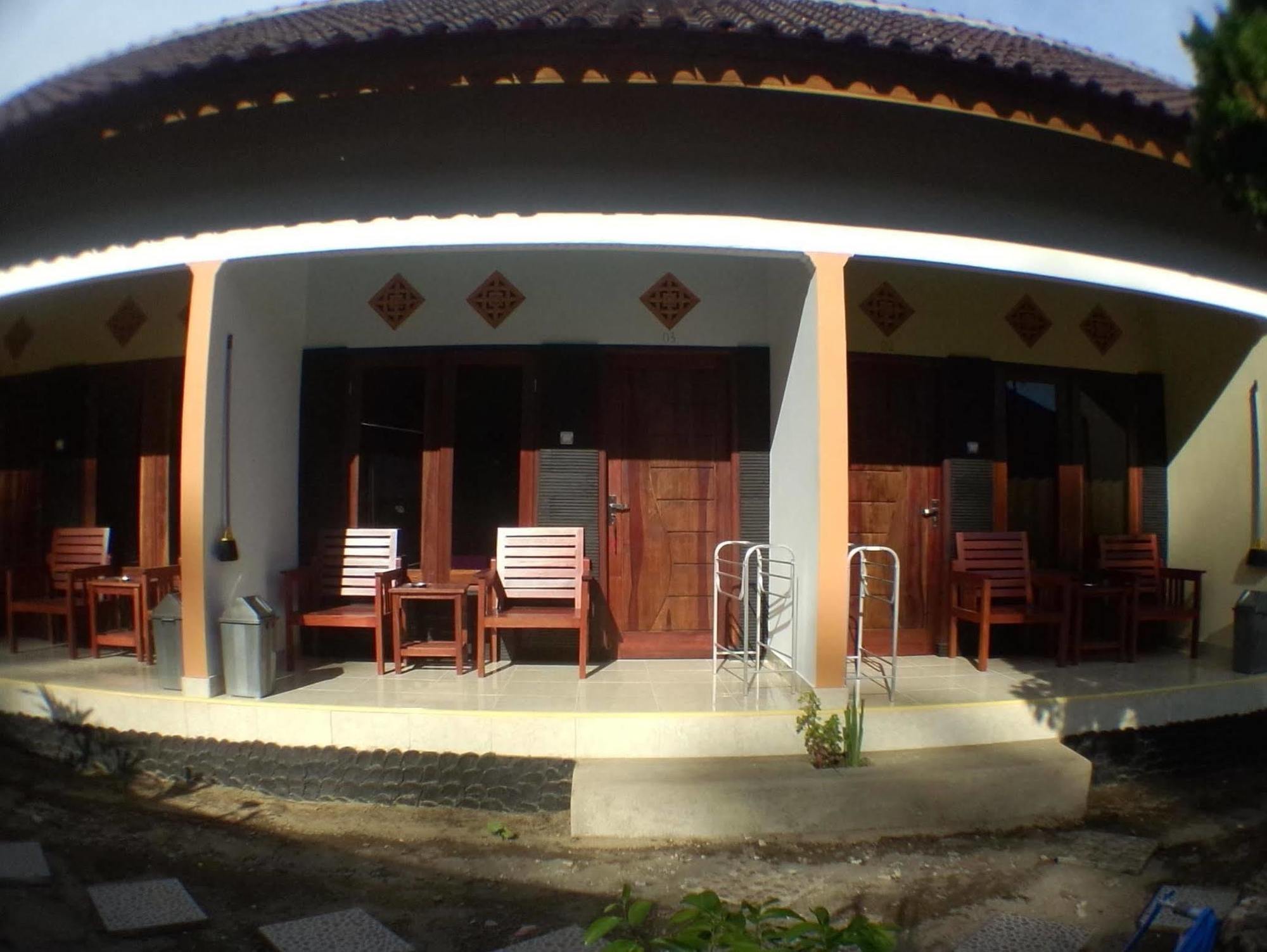 Family Garden Homestay Mangsit Kültér fotó
